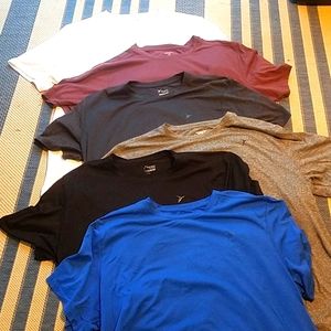 Bundle of Old Navy Active tees